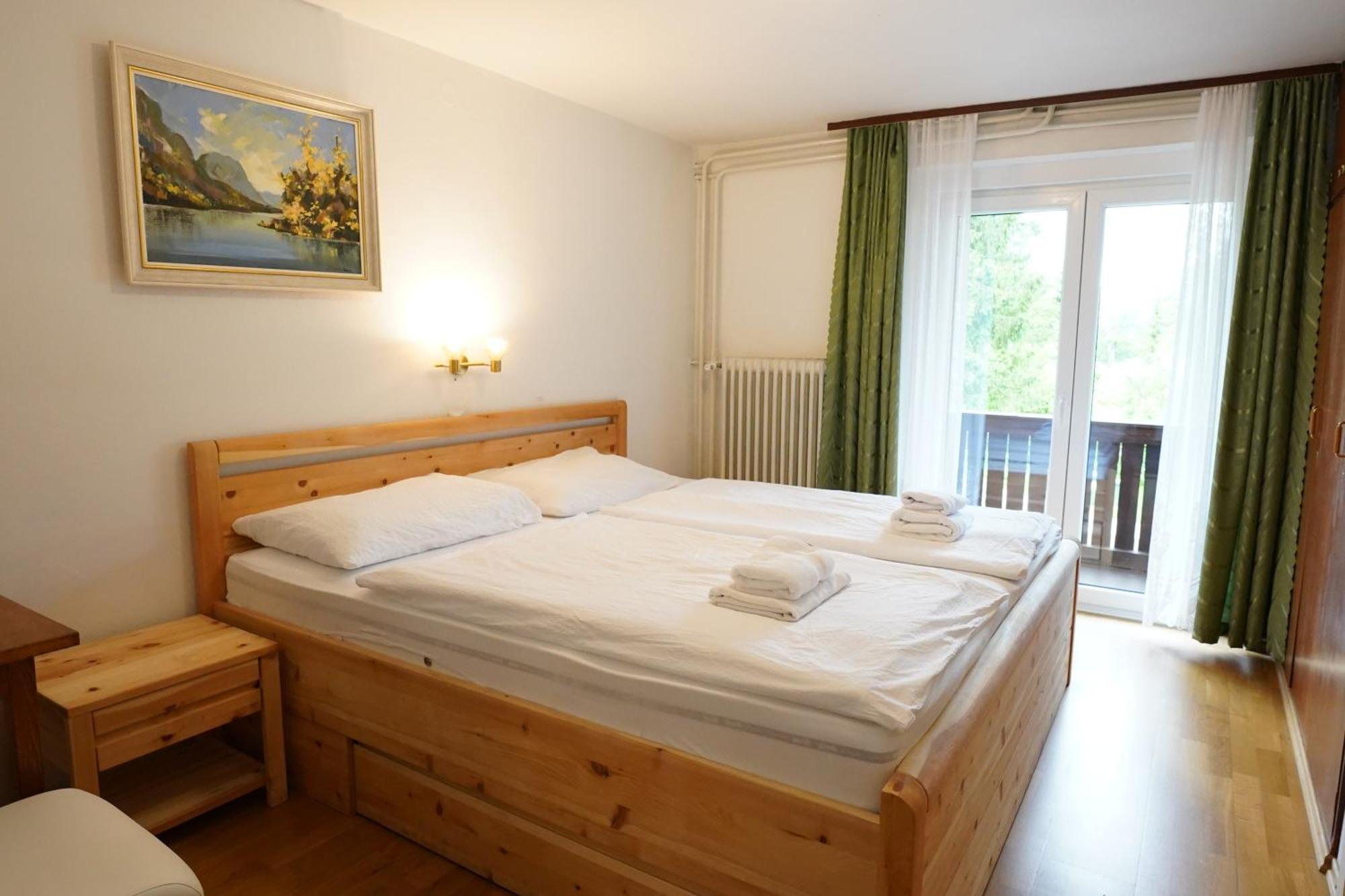 Sobe In Apartmaji Pri Ukcu Бохинь Экстерьер фото