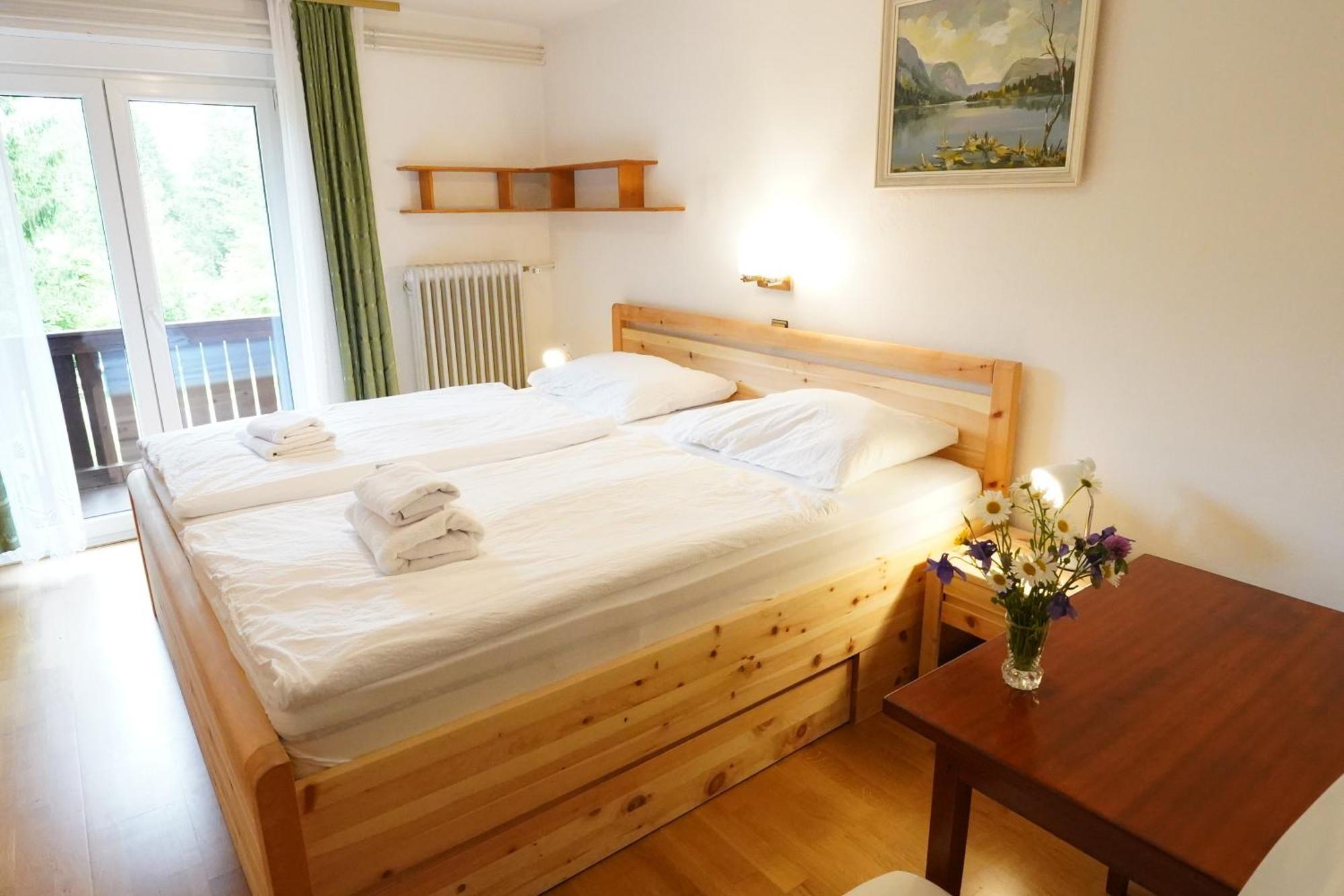 Sobe In Apartmaji Pri Ukcu Бохинь Экстерьер фото